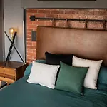 Classy Apartment In Americana